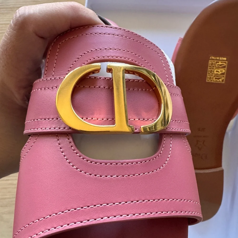 New - Dior Dusty-Pink 30 MONTAIGNE Leather Slide Sandals with Gold 'CD' Buckle